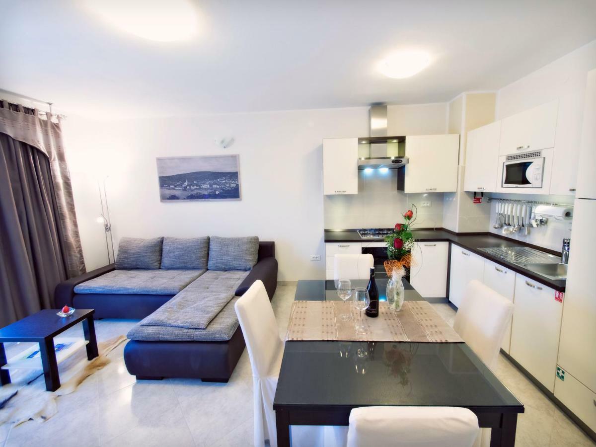 Apartmani Fortuna Zlarin Eksteriør bilde