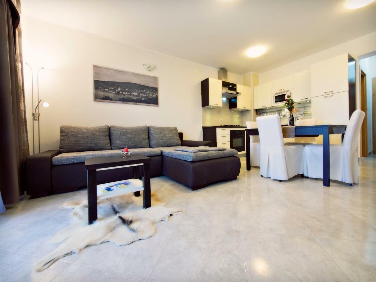Apartmani Fortuna Zlarin Eksteriør bilde