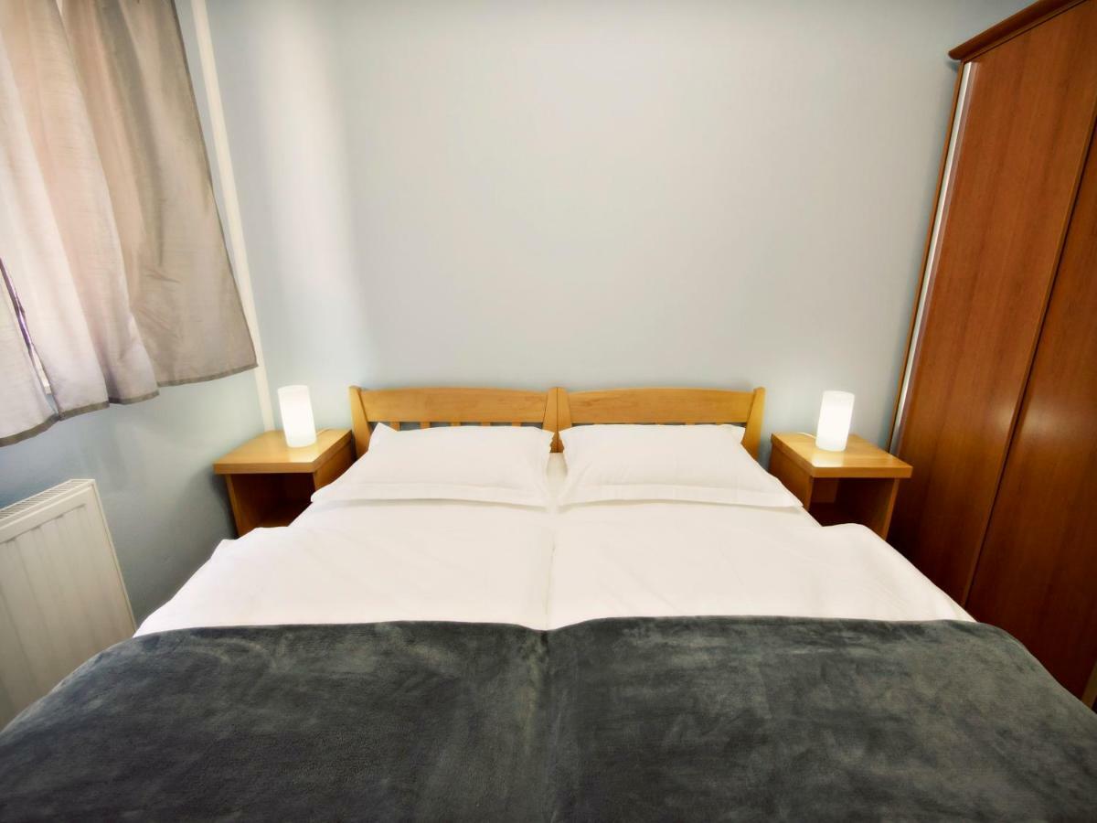 Apartmani Fortuna Zlarin Eksteriør bilde
